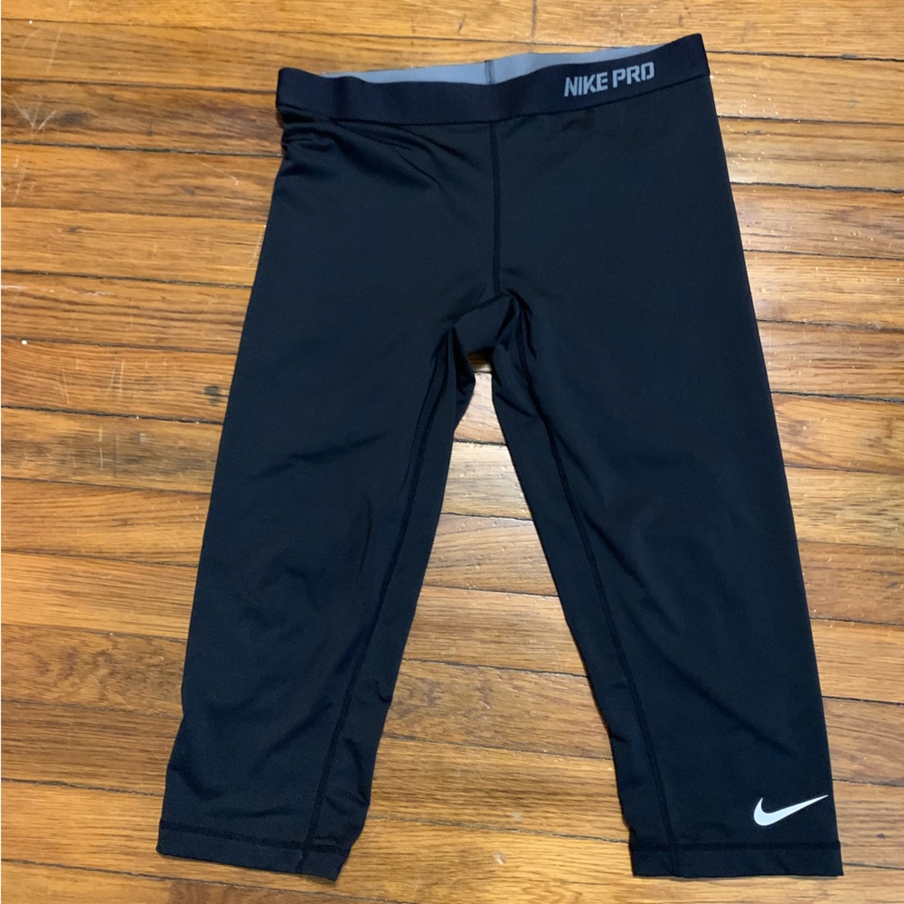 Black Nike Pro Dri Fit ankle 3/4 athletic pants size Large